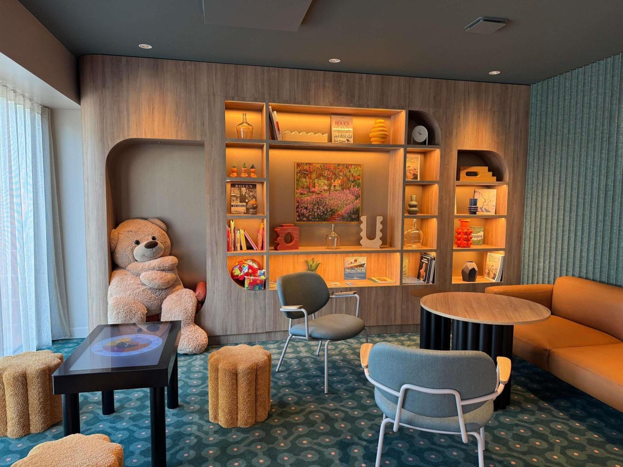 Novotel Normandie Hotel 4*